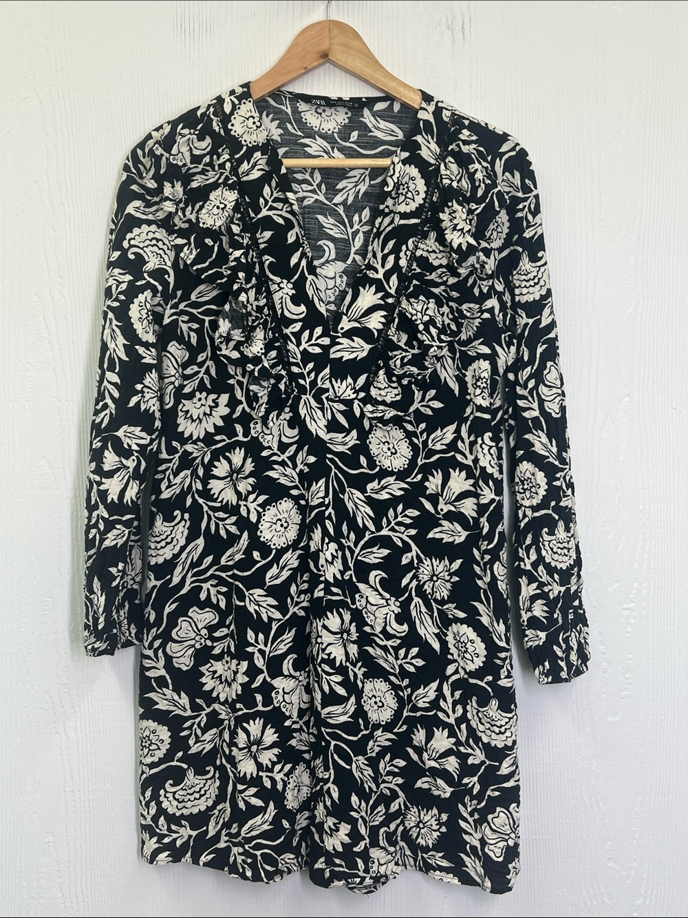 Zara - White Floral Print Black Ruffle Long Sleeve Boho Mini Dress Size Small - Picture 7 of 10
